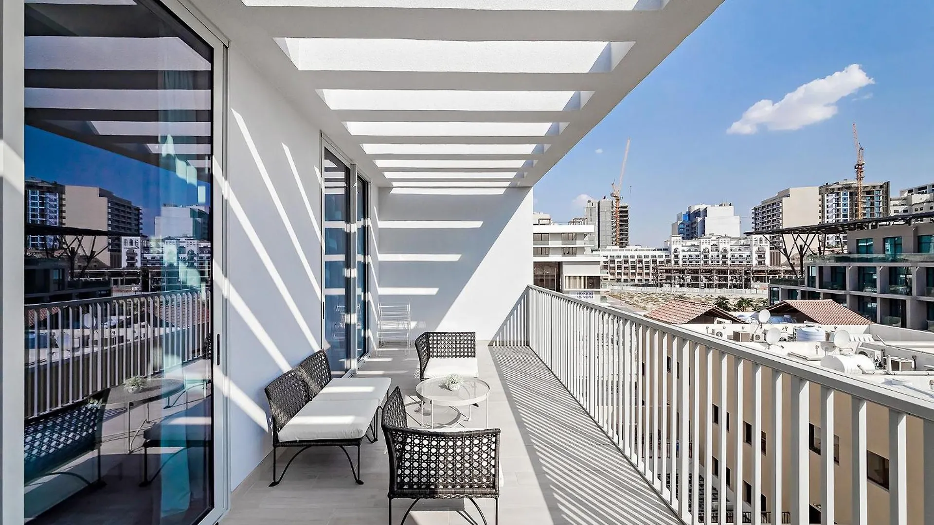 Bright 1Br With Balcony In Luma 22 Apartment Dubai United Arab Emirates