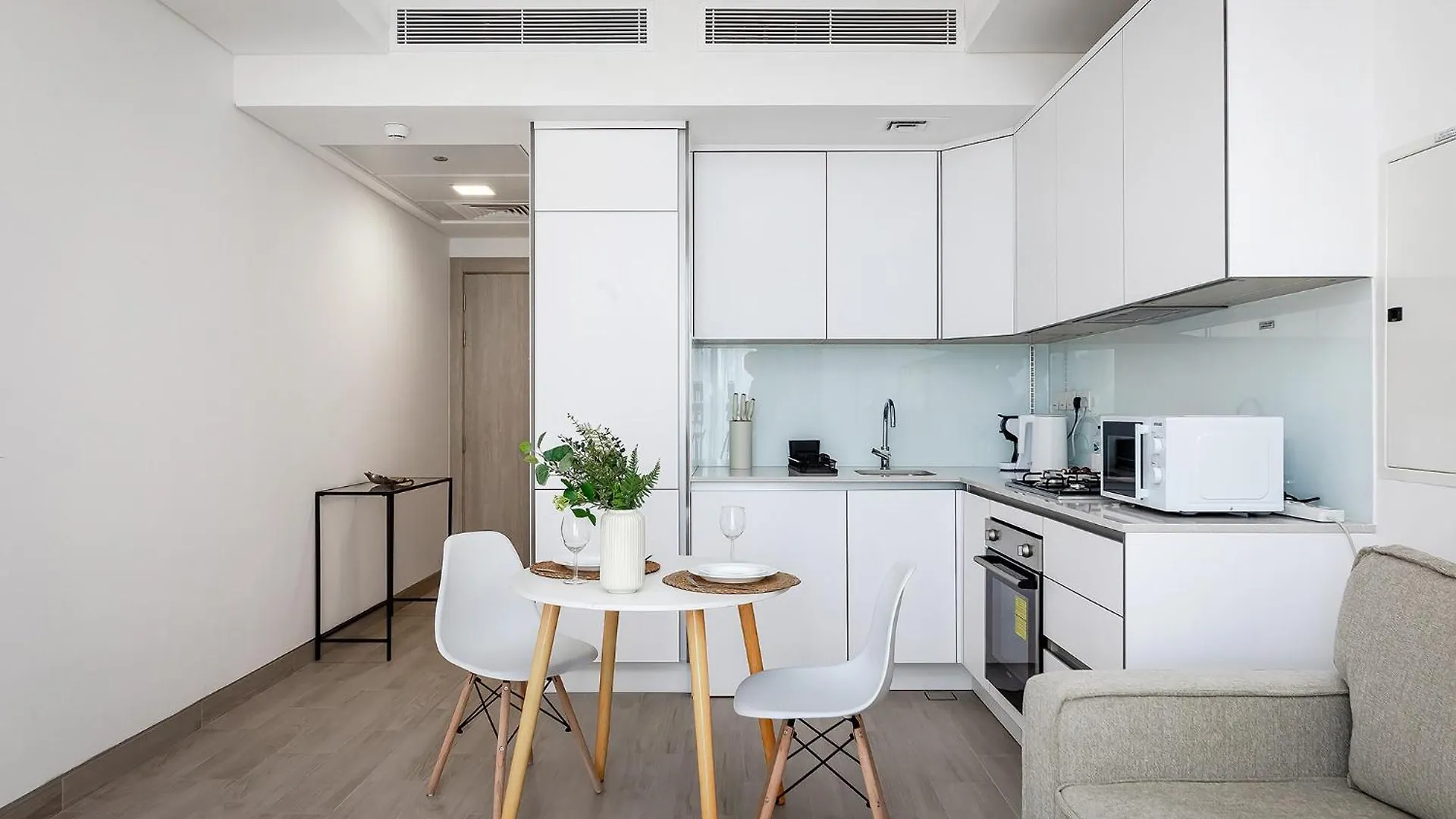 Bright 1Br With Balcony In Luma 22 Apartment Dubai